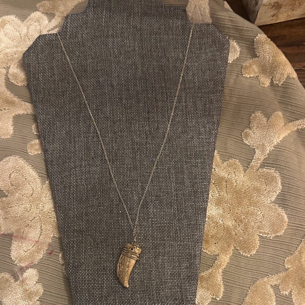 Gold Tooth Pendant Necklace